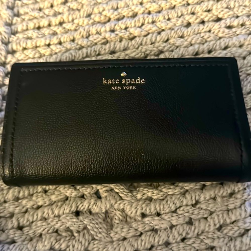 Kate Spade wallet in very good condition.